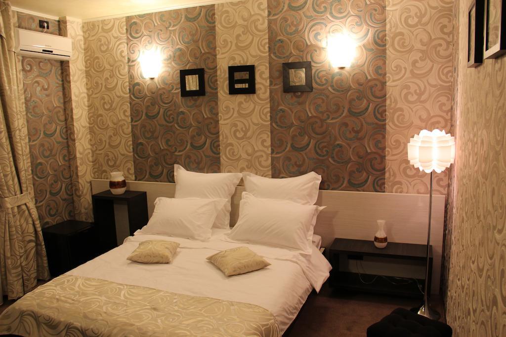 Enigma Pension Târgu Jiu Quarto foto