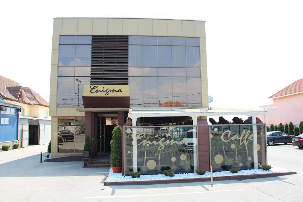 Enigma Pension Târgu Jiu Exterior foto